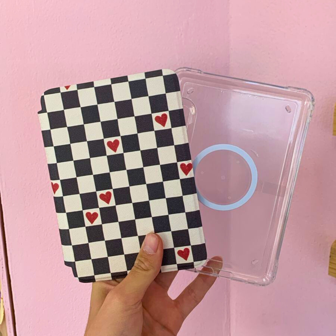 Hears & Checkers Back Magnetic Kindle Case